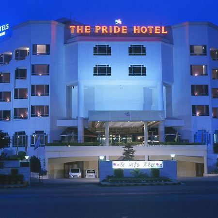 The Pride Hotel, Nagpur Exteriör bild