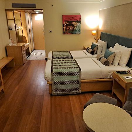 The Pride Hotel, Nagpur Exteriör bild