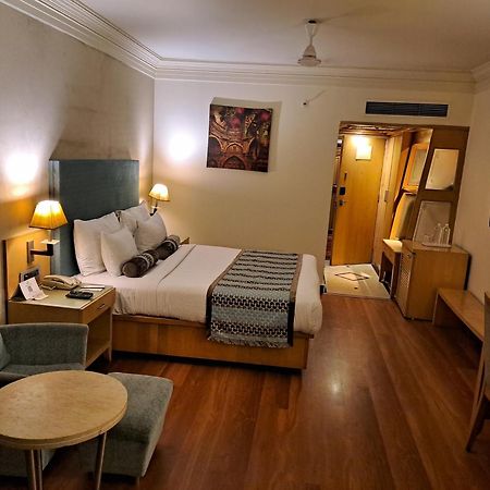 The Pride Hotel, Nagpur Exteriör bild