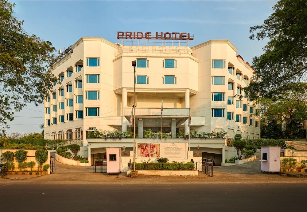 The Pride Hotel, Nagpur Exteriör bild