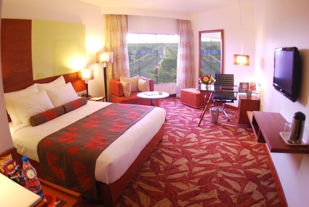 The Pride Hotel, Nagpur Exteriör bild