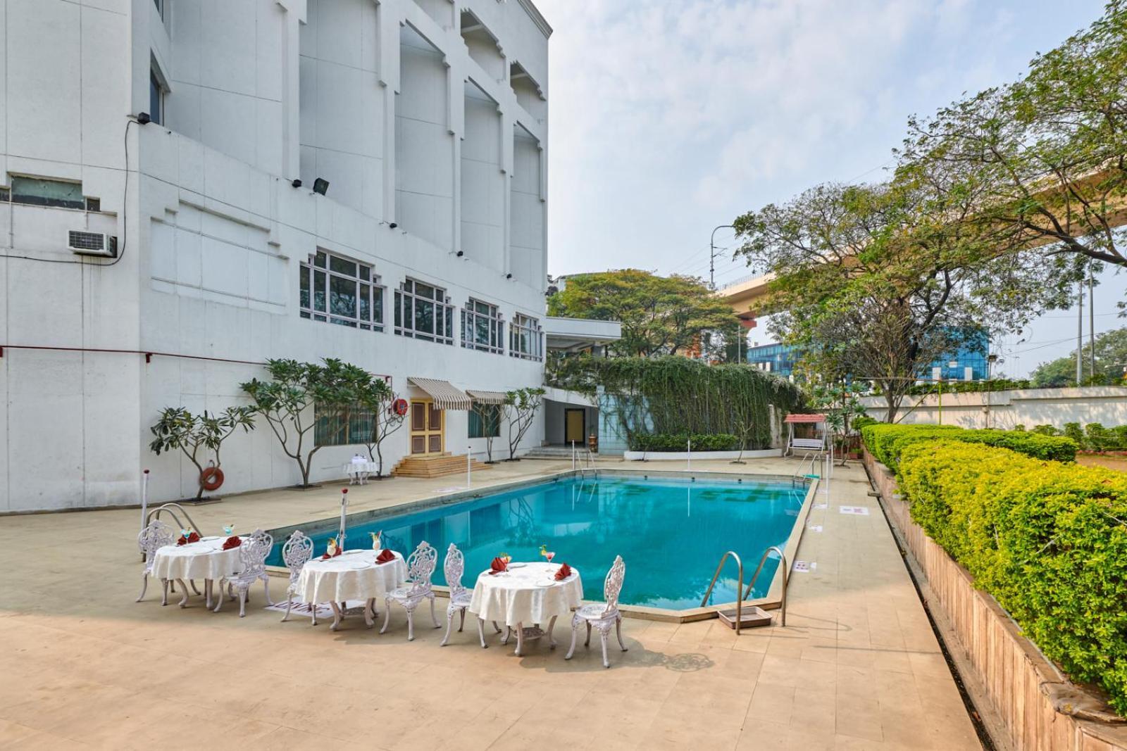 The Pride Hotel, Nagpur Exteriör bild