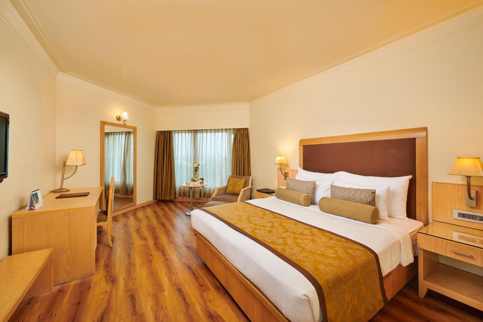 The Pride Hotel, Nagpur Exteriör bild