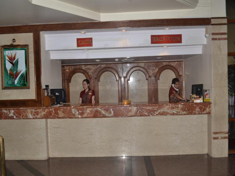 The Pride Hotel, Nagpur Exteriör bild