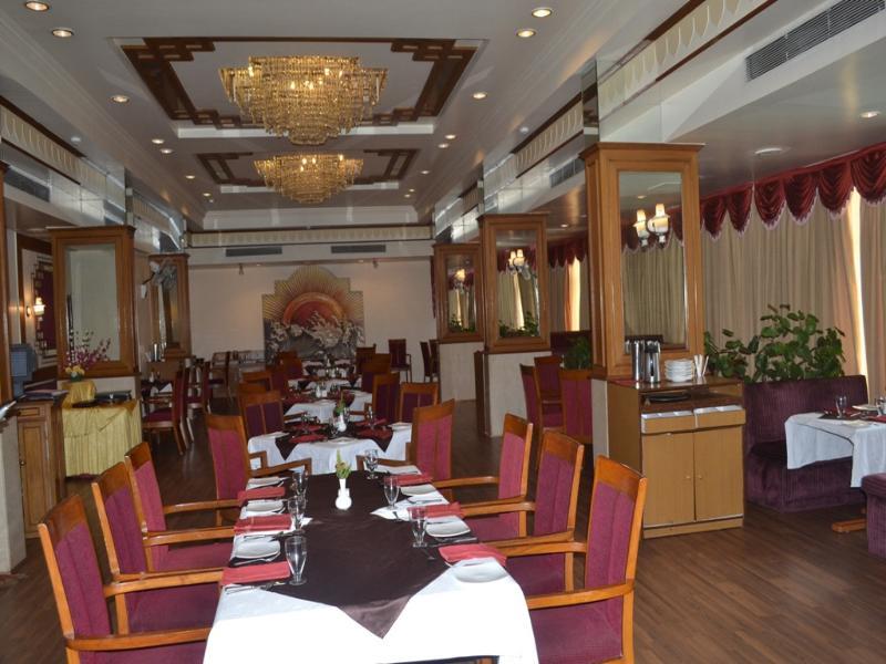 The Pride Hotel, Nagpur Exteriör bild