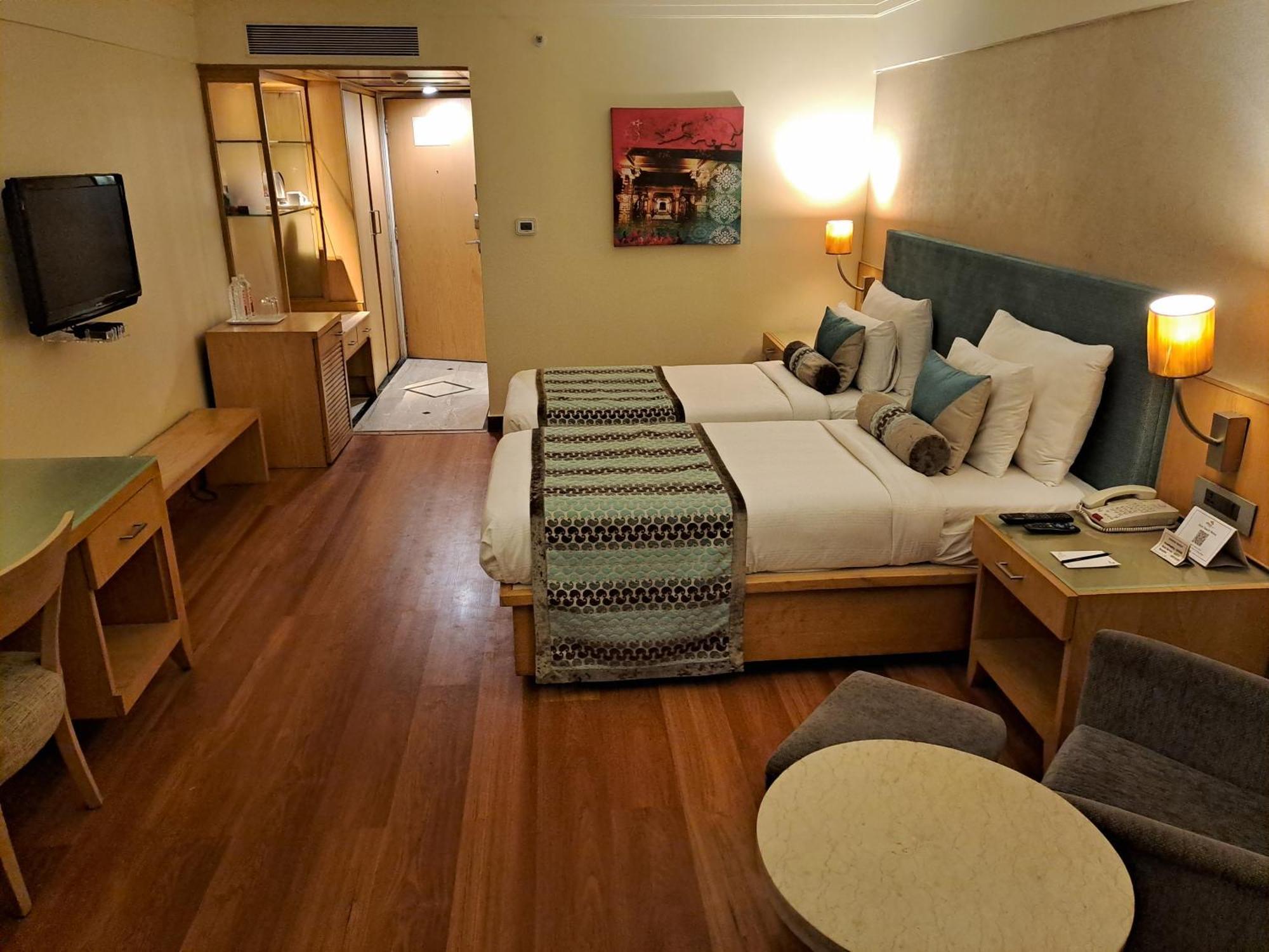 The Pride Hotel, Nagpur Exteriör bild
